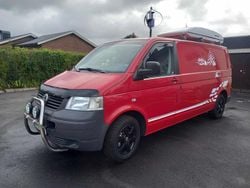 Röd Begagnad 2006 VW T5 Van | 105 000 kr