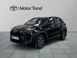 Svart Begagnad 2022 Toyota Yaris Cross Active SUV | 294 000 kr (Marknadspris)