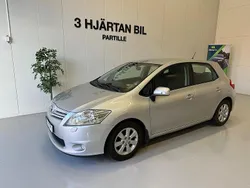 Silver Begagnad 2012 Toyota Auris Plus Halvkombi | 49 900 kr (Marknadspris)