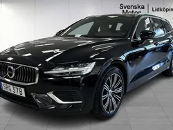 Svart Begagnad 2020 Volvo V60 Inscription Kombi | 329 900 kr (Marknadspris)