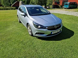 Grå Begagnad 2016 Opel Astra Dynamic Kombi | 105 000 kr (Marknadspris)