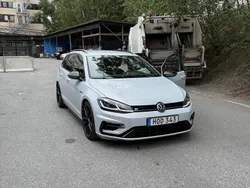 Grå Begagnad 2018 VW Golf VII R Kombi | 304 900 kr (Dyr)