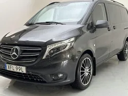 Mörkgrå Begagnad 2021 Mercedes Vito Minibuss | 290 000 kr