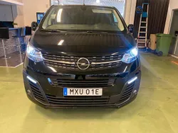 Svart Begagnad 2022 Opel Vivaro Van | 309 000 kr (Dyr)
