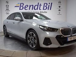 M brooklyn grey metallic Begagnad 2025 BMW i5 M Sport Sedan | 649 500 kr (Marknadspris)