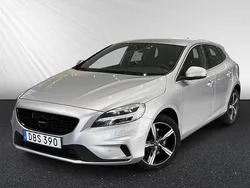 Silver Begagnad 2018 Volvo V40 R-Design Kombi | 219 800 kr (Marknadspris)