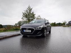 Svart Begagnad 2019 Hyundai i30 Halvkombi | 165 000 kr (Marknadspris)