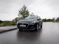 Svart Begagnad 2019 Hyundai i30 Halvkombi | 165 000 kr (Marknadspris)