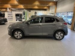 Grå Begagnad 2020 Hyundai Kona Premium SUV | 214 900 kr (Marknadspris)