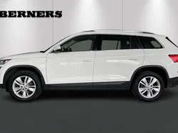 Vit Begagnad 2021 Skoda Kodiaq SUV | 279 900 kr (Bra pris)