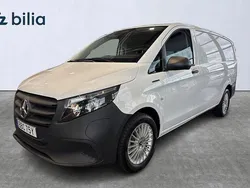 Vit Begagnad 2025 Mercedes e-Vito Minibuss | 459 000 kr (Marknadspris)