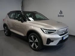 Grå Begagnad 2022 Volvo XC40 Core SUV | 349 900 kr