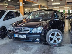 Svart Begagnad 2006 Mercedes C350 Avantgarde Sedan | 59 999 kr