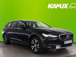 Svart Begagnad 2020 Volvo V90 CC Momentum Kombi | 319 800 kr (Bra pris)