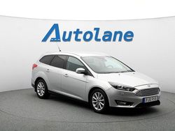 Grå Begagnad 2017 Ford Focus Titanium Kombi | 149 900 kr (Lite dyr)