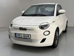 Vit Begagnad 2022 Fiat 500e | 169 000 kr