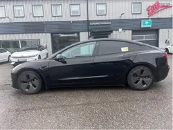 Svart Begagnad 2021 Tesla Model 3 Long Range Sedan | 319 000 kr (Dyr)