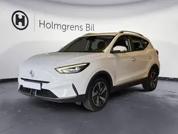 Vit (dover white) Begagnad 2022 MG ZS Comfort Sedan | 219 900 kr (Bra pris)