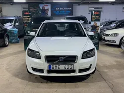 Vit Begagnad 2009 Volvo C30 Kinetic Halvkombi | 44 900 kr (Marknadspris)