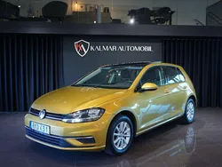 Gul Begagnad 2017 VW Golf VII Halvkombi | 119 900 kr (Marknadspris)