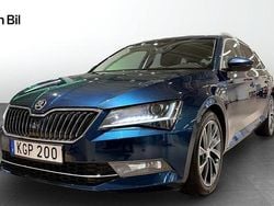 Blå Begagnad 2018 Skoda Superb Kombi | 239 900 kr (Marknadspris)