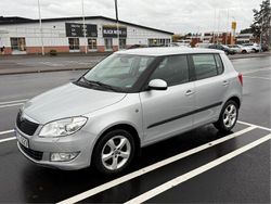 Silver Begagnad 2012 Skoda Fabia Elegance Halvkombi | 49 000 kr (Marknadspris)