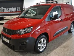 Röd Begagnad 2019 Peugeot Partner Minibuss | 148 000 kr (Marknadspris)