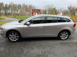 Begagnad 2015 Volvo V60 Kombi | 147 000 kr
