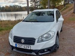 Vit Begagnad 2014 Suzuki SX4 S-Cross SUV | 99 000 kr (Marknadspris)