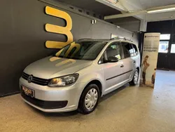 Grå Begagnad 2013 VW Touran Trendline Minibuss | 89 900 kr (Dyr)