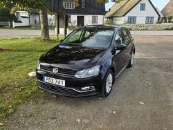 Svart Begagnad 2017 VW Polo Halvkombi | 99 900 kr (Marknadspris)