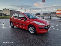 Röd Begagnad 2008 Peugeot 207 Halvkombi | 23 900 kr (Marknadspris)