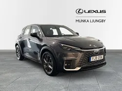 Grå Ny 2024 Lexus LBX SUV | 429 900 kr