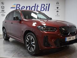 Röd Begagnad 2024 BMW iX3 Shadowline SUV | 559 500 kr (Superpris)