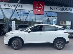 Vit Begagnad 2022 Nissan Qashqai Acenta SUV | 229 500 kr (Bra pris)