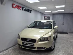 Ljusgrön (grön) Begagnad 2004 Volvo S40 Sedan | 39 900 kr (Lite dyr)