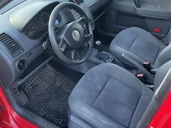 Röd Begagnad 2006 VW Polo Comfortline Halvkombi | 23 000 kr