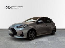 Silver Begagnad 2024 Toyota Yaris Hybrid Style Halvkombi | 269 800 kr (Lite dyr)