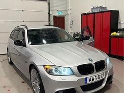 Grå Begagnad 2010 BMW 320 Comfort Edition Kombi | 119 000 kr