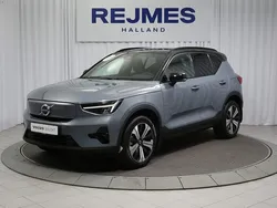 Grå Begagnad 2022 Volvo XC40 Plus SUV | 359 500 kr