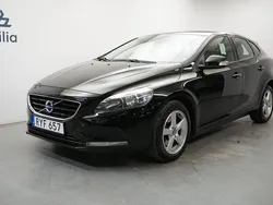 Svart Begagnad 2015 Volvo V40 Kinetic Kombi | 129 900 kr (Marknadspris)