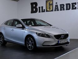Silver Begagnad 2015 Volvo V40 Momentum Kombi | 129 900 kr (Marknadspris)