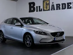 Silver Begagnad 2015 Volvo V40 Momentum Kombi | 149 900 kr (Marknadspris)
