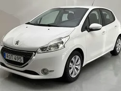 Vit Begagnad 2015 Peugeot 208 Halvkombi | 49 800 kr (Superpris)