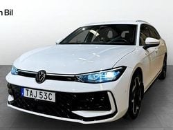 Pure white Begagnad 2025 VW Passat R-line Kombi | 434 900 kr (Dyr)
