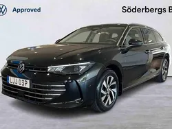 Svart Begagnad 2024 VW Passat Kombi | 364 500 kr