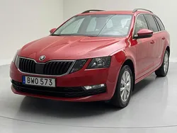 Röd Begagnad 2019 Skoda Octavia Ambition | 149 000 kr