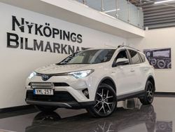 Vit Begagnad 2016 Toyota RAV4 Hybrid Active SUV | 179 900 kr (Lite dyr)