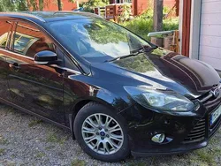 Svart Begagnad 2012 Ford Focus Titanium Kombi | 39 000 kr (Marknadspris)