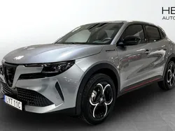Grå (grey) Begagnad 2024 Alfa Romeo Junior Edizione Speciale SUV | 393 800 kr